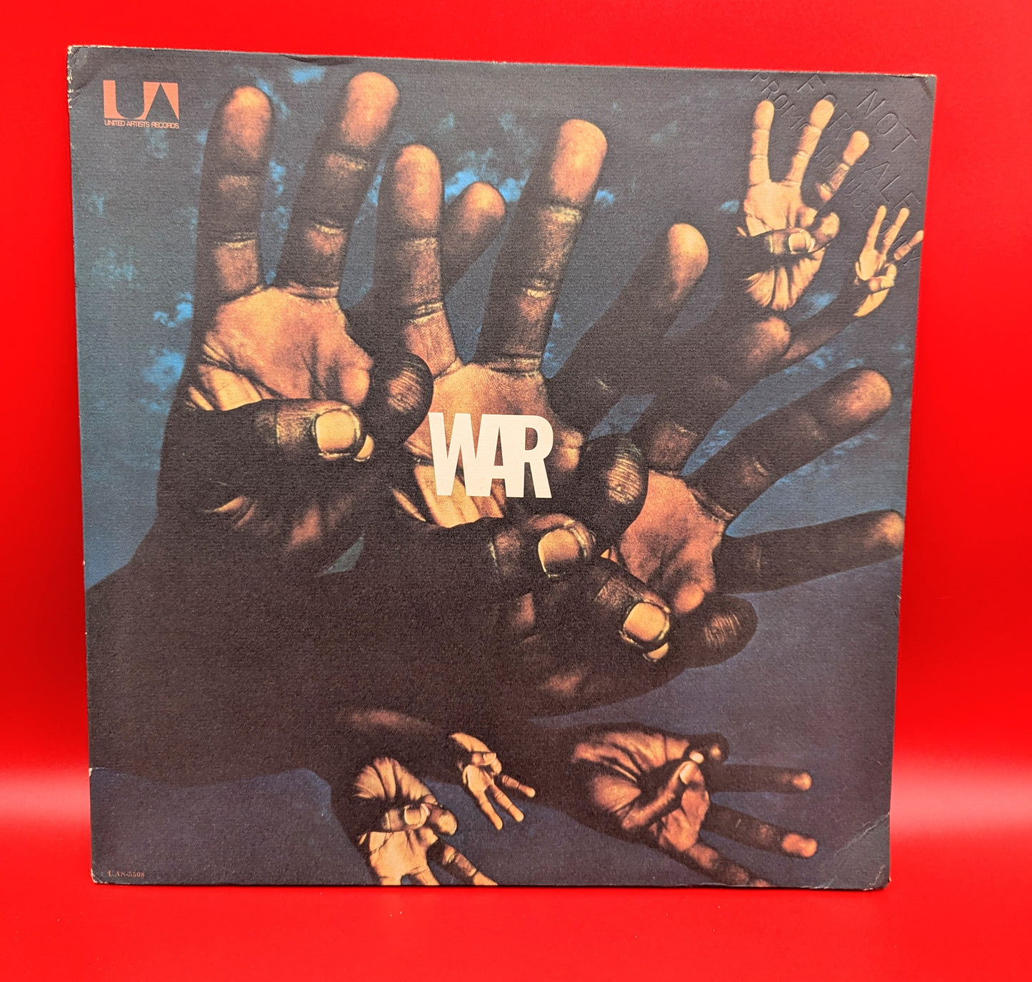 War-War (used)(PROMO COVER)